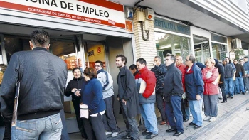 Sindicatos españoles advirtieron que la reforma laboral no generará empleos