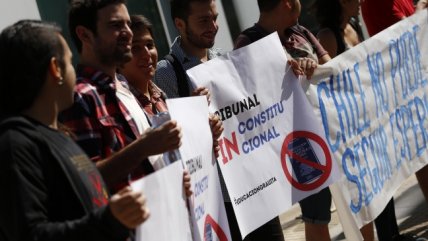 Estudiantes protestaron en el frontis del TC tras fallo por gratuidad