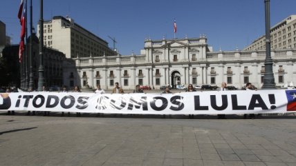   Adherentes respaldaron a Lula en plena Plaza de la Constitución 