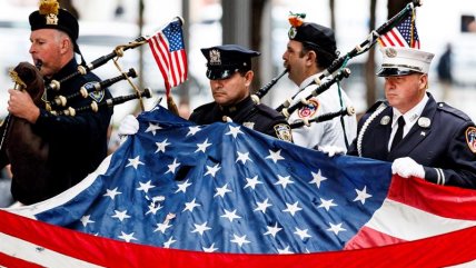   Miles de personas conmemoran un nuevo aniversario del atentado a las Torres Gemelas 