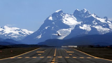  Pasajeros de avión sufren con vientos magallánicos  