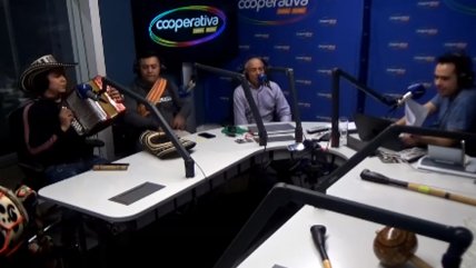   Al son de gaitas y tambores: Los Gaiteros de San Jacinto, en vivo 