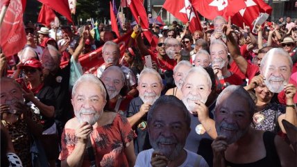  Seguidores de Lula se manifiestan en Sao Paulo para pedir su libertad  