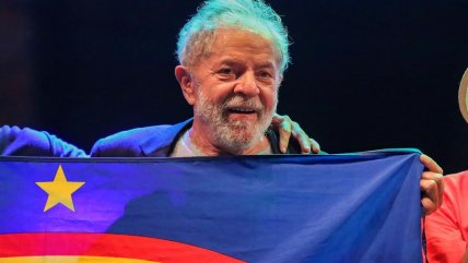  Con mitin en su bastión político Lula comenzó gira contra Bolsonaro  