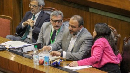   Diputado Durán le entregó un 