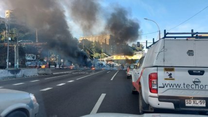  Pescadores levantan barricadas en Valparaíso  