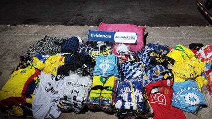   Aduanas incautó camisetas falsas escondidas entre frutas y verduras 