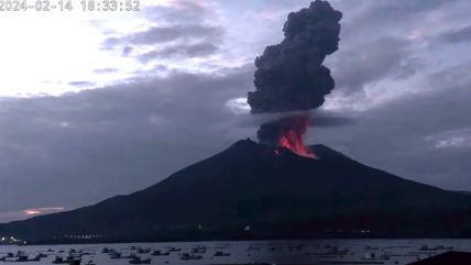   Japón: Volcán Sakurajima entró en erupción 