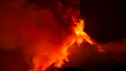   Registran nueva erupción del volcán Etna: 