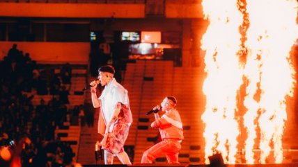   Duki llegó al Monumental con varios chilenos en escena 