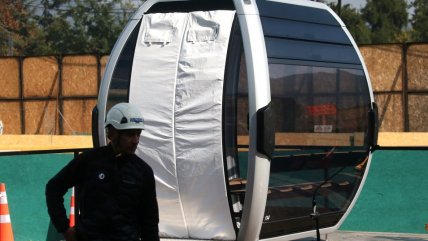  Presentan primera cabina del Teleférico Bicentenario de Santiago  