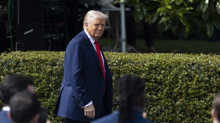   Trump congela 2.200 millones de dólares a la U. de Harvard por no seguir sus políticas 