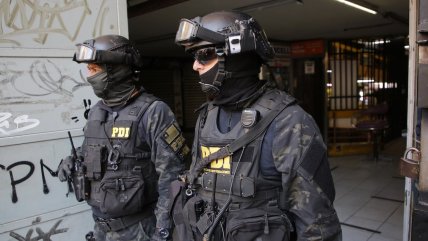 PDI allanó cité que operaba como casino clandestino en Estación Central PDI allanó cité que operaba como casino clandestino en Estación Central