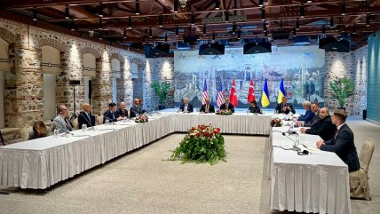   Rusos y ucranianos abren negociaciones de paz tres años después pero no paran la guerra 