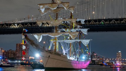 Más de 20 heridos tras choque de velero mexicano con puente de Brooklyn Más de 20 heridos tras choque de velero mexicano con puente de Brooklyn