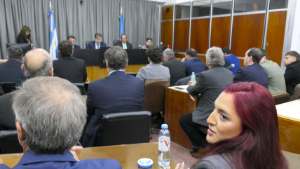   Nuevo juicio por muerte de Maradona comenzó con la suspensión de la audiencia preliminar 