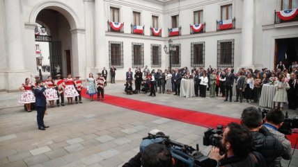   Autoridades de Gobierno bailaron su último esquinazo en La Moneda 