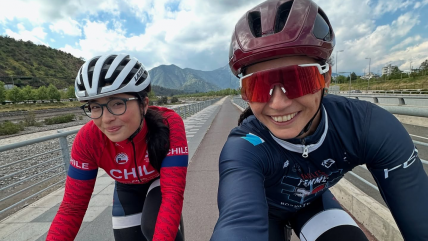   Javiera Garrido se mostró feliz por correr el Mundial de Ciclismo Pista con su madre Paola Muñoz 