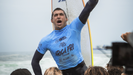   Vitor Ferreira se coronó con gran actuación en el World Surf League del Arica Pro Tour 2025 