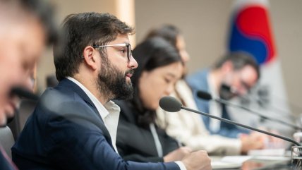  Boric se reunió con chilena que investiga la regeneración de tejidos en Corea del Sur  