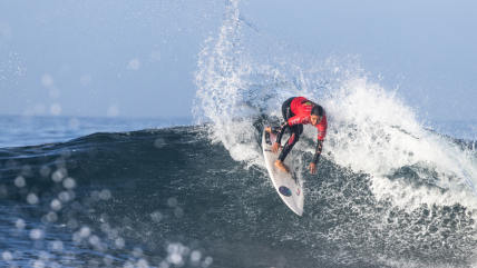   Surf: Isidora Bultó y Roberto Araki se coronaron campeones en el Iquique Pro 