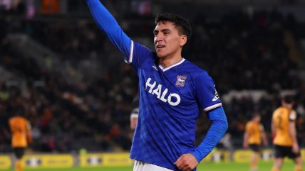   [VIDEO] Marcelino Núñez se vistió de delantero y anotó de cabeza en triunfo de Ipswich Town 