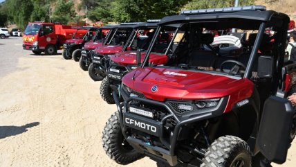   Bomberos de 12 comunas de Región Metropolitana recibieron vehículos UTV todoterreno 