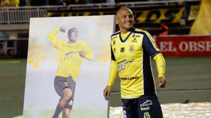   Humberto Suazo fue distinguido con el Premio Leyenda en la Gala Crack 
