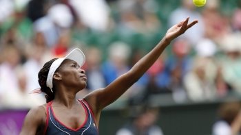 Venus Williams se instaló en octavos de final en Londres