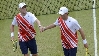 Los hermanos Bryan se instalaron en la final del dobles olímpico