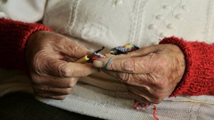   Ojos que Sí Ven: Envejecer y ser pobre en Chile 