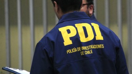   Al menos 50 miembros de 