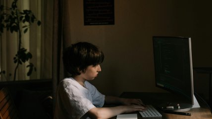   Australia puso en marcha la verificación de mayoría de edad para acceder a pornografía 
