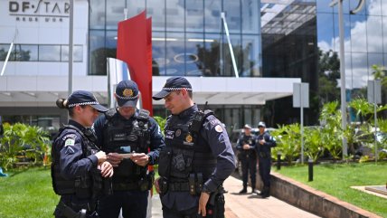  Bolsonaro muestra mejoría clínica, pero sigue en la UCI sin fecha de alta  