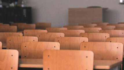   Escolar detonó un petardo en la sala de clases: Hay cuatro estudiantes heridos 