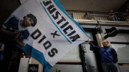   Hija de Maradona responsabilizó a médico de cabecera de su padre: Confié en su criterio 