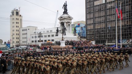   Glorias Navales: Más de 2.000 uniformados desfilaron en Valparaíso 