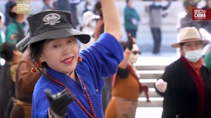   Xizang baila: Flashmob en Lhasa muestra cómo la danza Guozhuang sigue viva en el Tíbet 