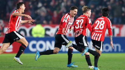  Estudiantes entró a octavos de Libertadores con agónico triunfo ante el DIM 